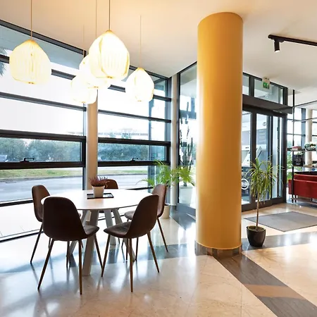 Airport Szálloda Pisa