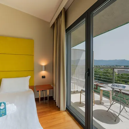 Airport Szálloda Pisa