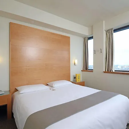 Airport Hotel