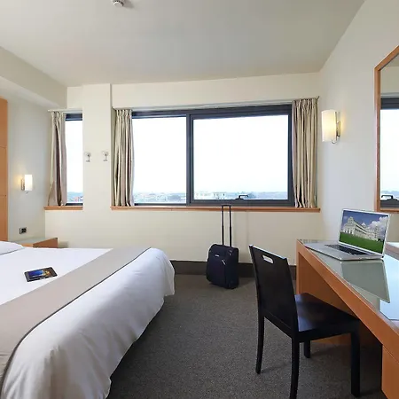 Airport Hotel
